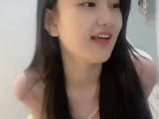 Gadis Cina yang cantik dan murni